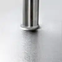 Polissage orbital, le mètre linéaire pour les meubles et tables sur mesure