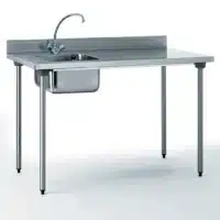 Table du chef avec robinet à dosseret avec bac à gauche largeur 700 mm