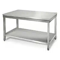 Table démontable en inox pieds carrés ajustables profondeur 700 mm